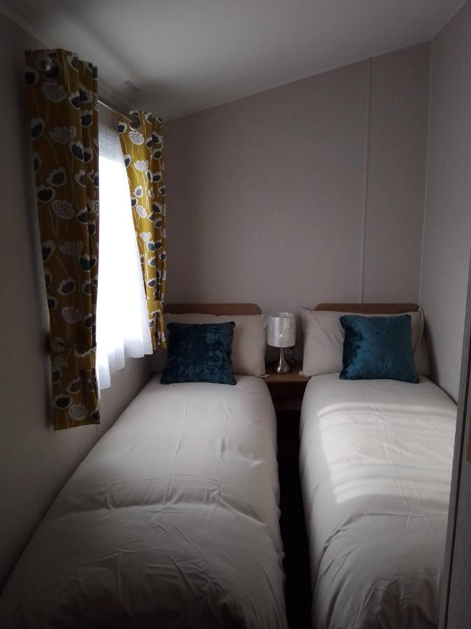 3 Bed ,Sleeps 8 Caravan California Cliffs Holiday Park Scratby Kültér fotó