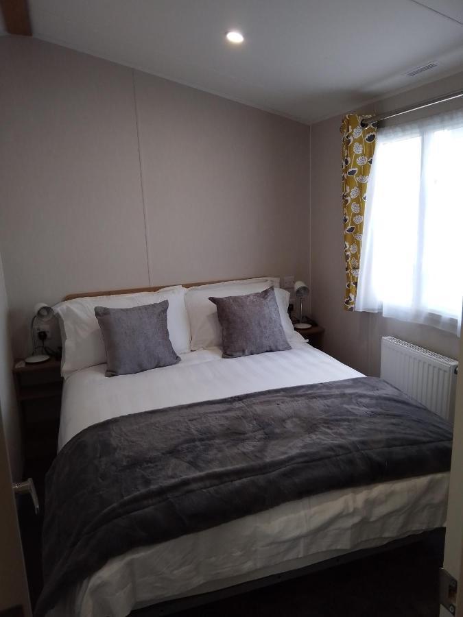 3 Bed ,Sleeps 8 Caravan California Cliffs Holiday Park Scratby Kültér fotó