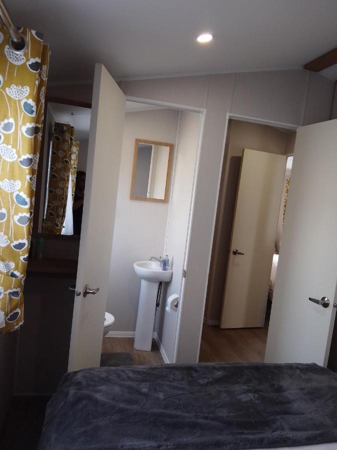 3 Bed ,Sleeps 8 Caravan California Cliffs Holiday Park Scratby Kültér fotó