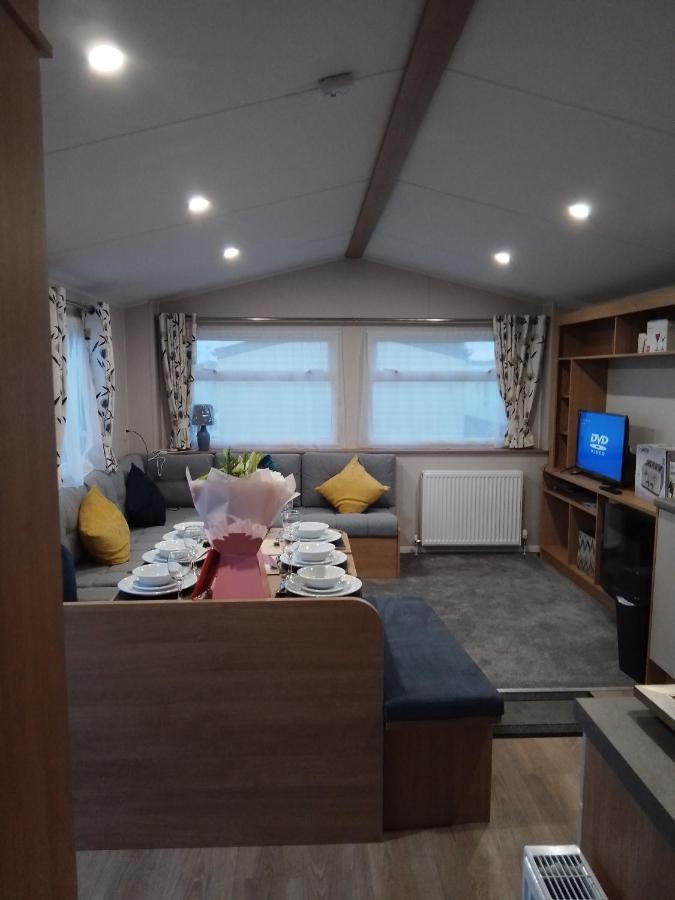 3 Bed ,Sleeps 8 Caravan California Cliffs Holiday Park Scratby Kültér fotó