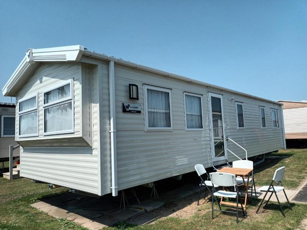 3 Bed ,Sleeps 8 Caravan California Cliffs Holiday Park Scratby Kültér fotó